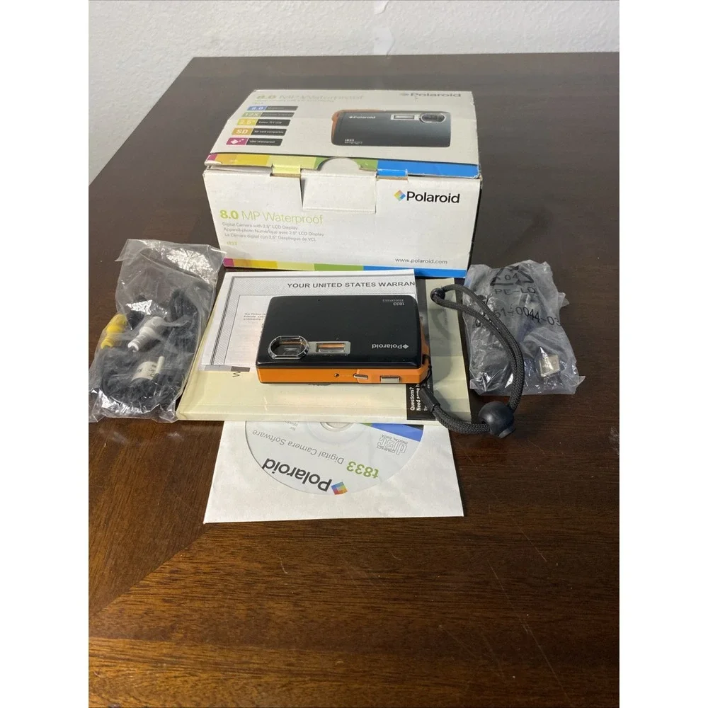 Polaroid T833 Digital Camera 8 Megapixels Waterproof